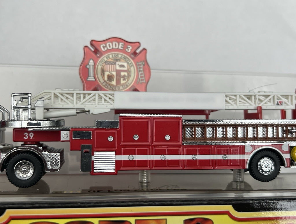 2 Pack 1/64 White Ladder Board For Code 3 Fire Truck Engine Quint Kitbash Custom4