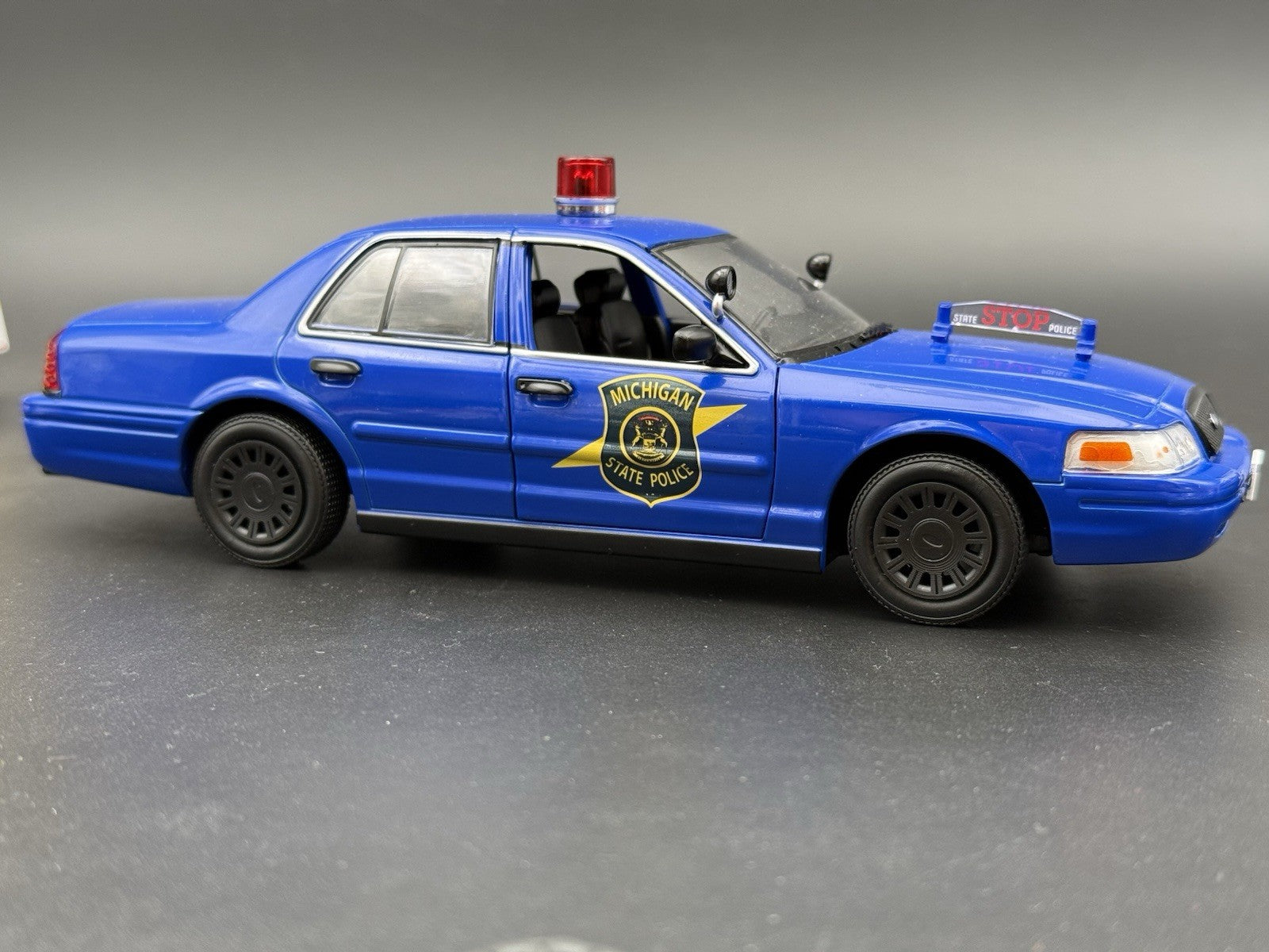 1/24 25 Scale Wheel Greenlight Motormax Crown Victoria 2005 Police Hubcap 24755
