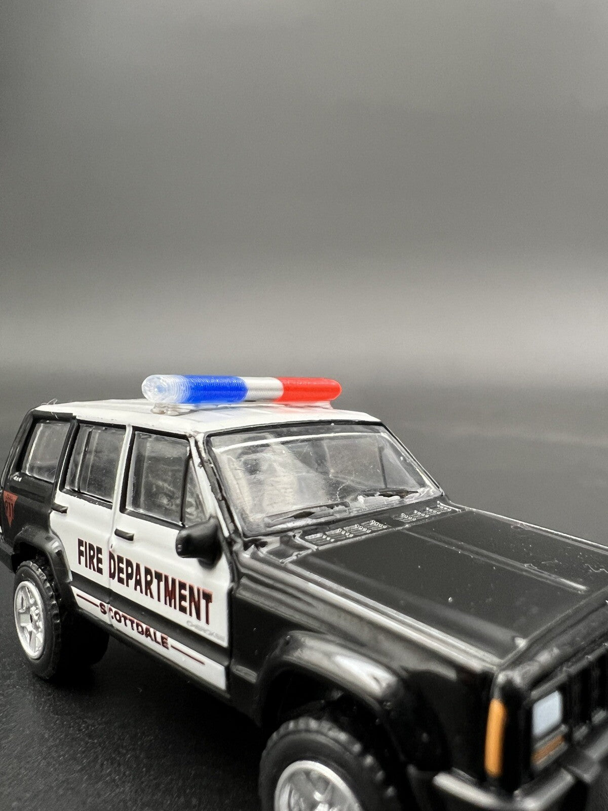 4 Pack 1/87 Blue Clear Red Chrome Federal Signal Aerodynic Lightbar Police3