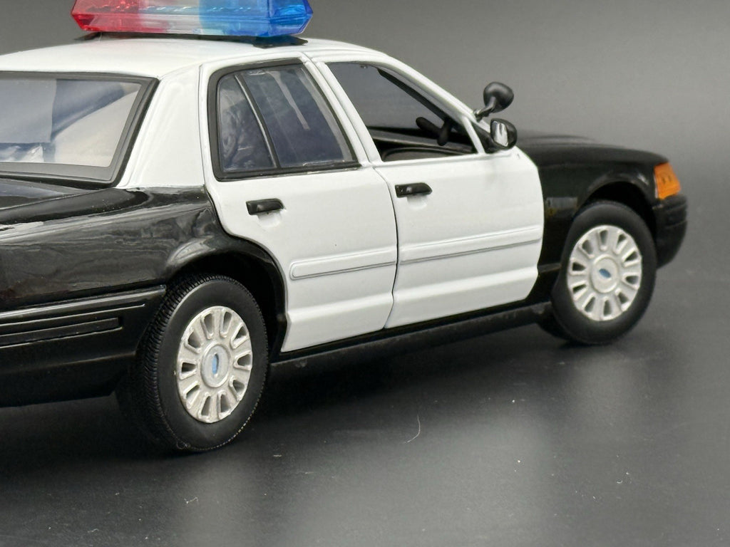 1/18 Scale Model Wheel For Motormax Crown Victoria 2006 Police Hubcap 18605
