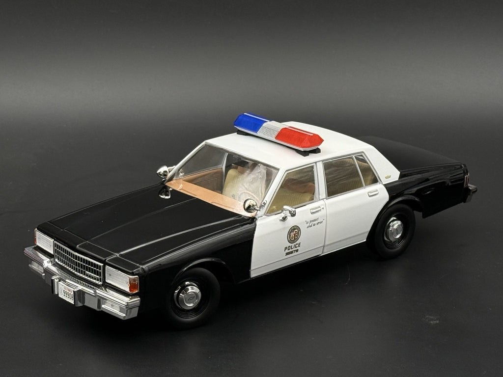 1/18 Scale Model Blue Red Amber Code 3 XL Lightbar Police California 1822ChromCA10