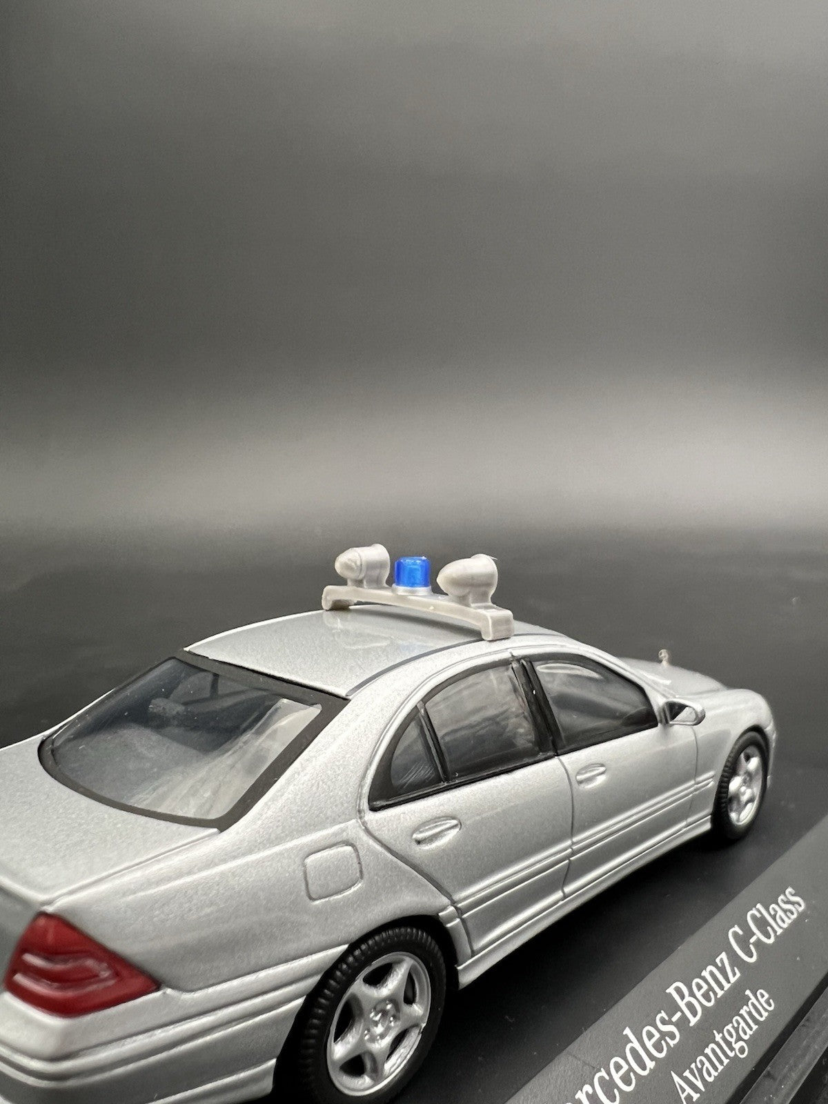 1/43 Vintage Blue Beacon With Dual Siren Speakers Lightbar Police10