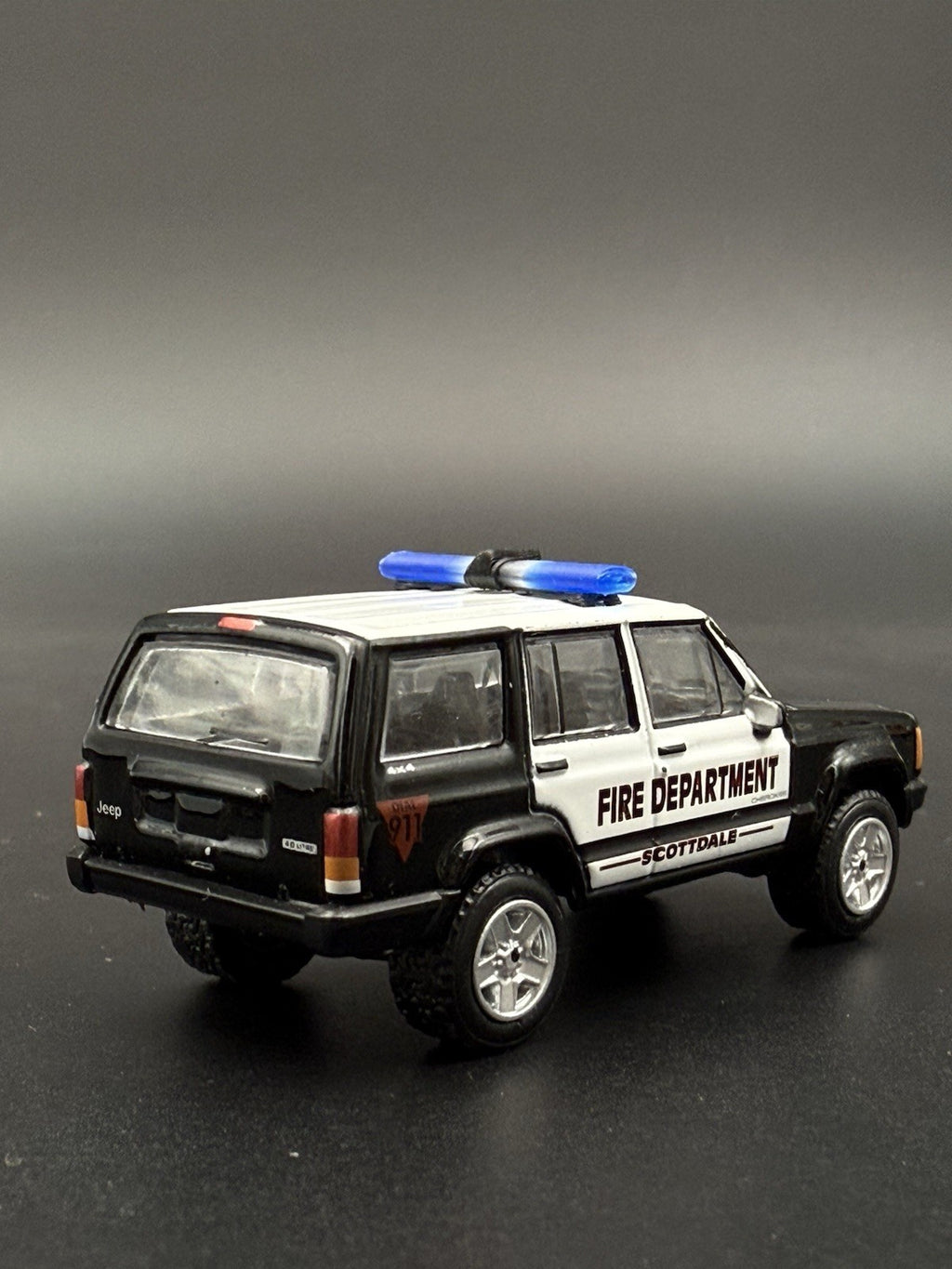 2-Pack 1/64 Scale Model Jetstream Jetsonic Blue Lightbar Police 6424B8