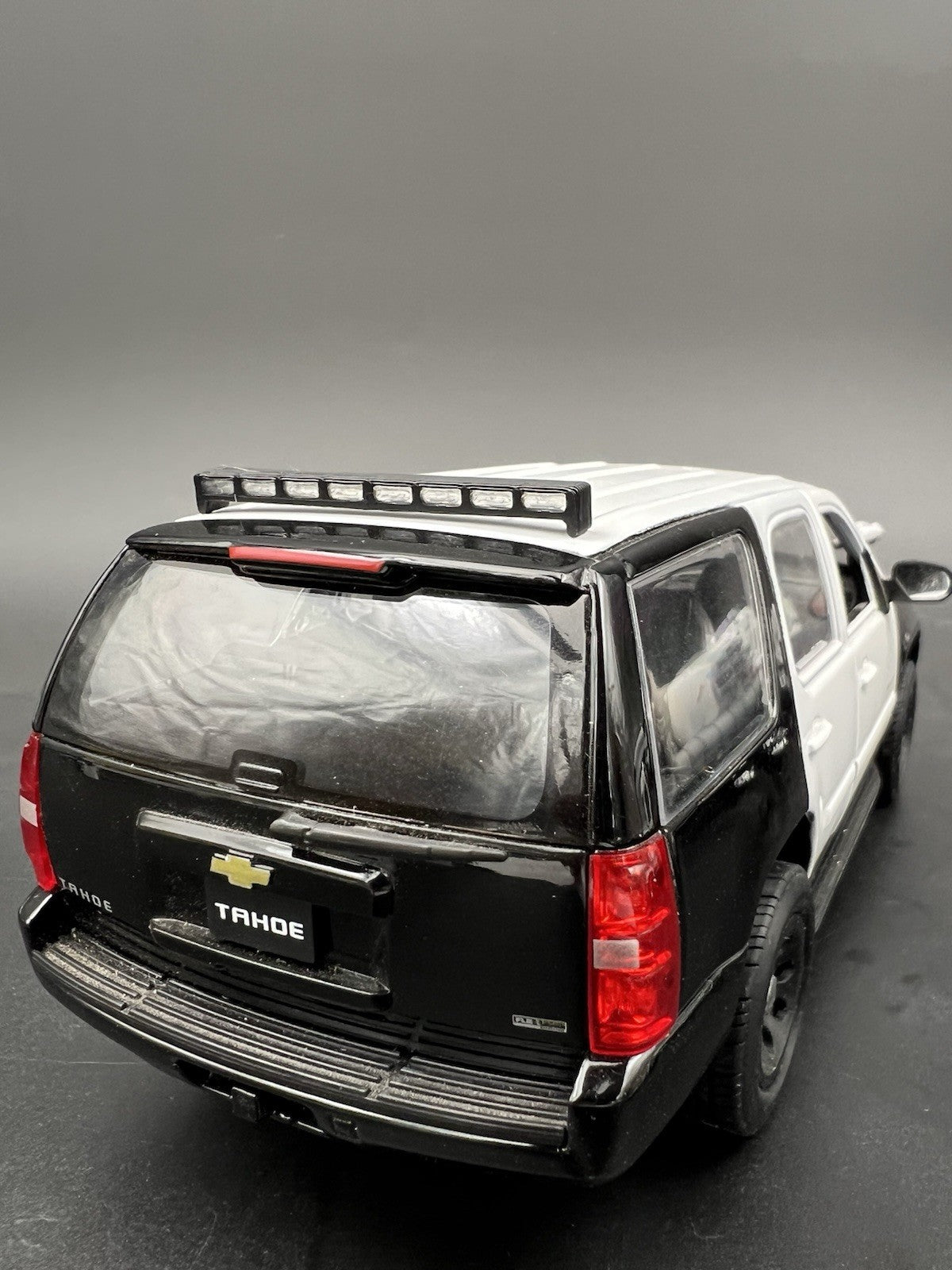 1/24 LED Ready Traffic Advisor Arrow Stick Deck Lightbar Police Sheriff Fire SUV4