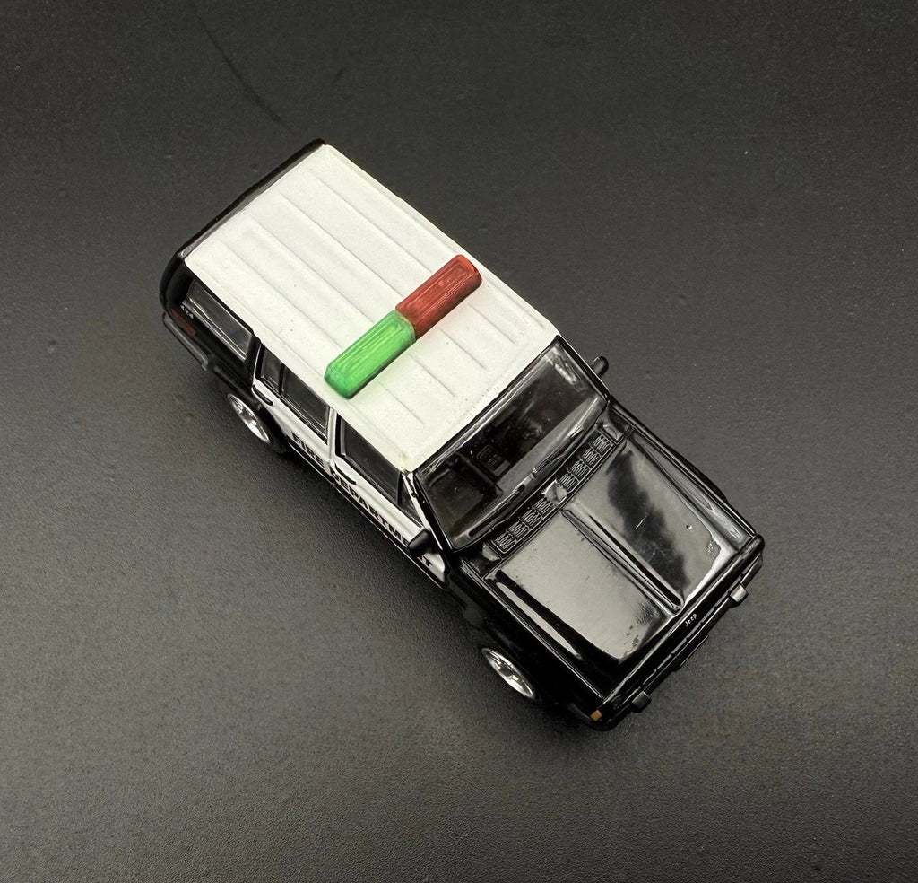 2 Pack 1/64 Green Red Lightbar Chicago Fire Ambulance SUV Truck Hansch DBS20005