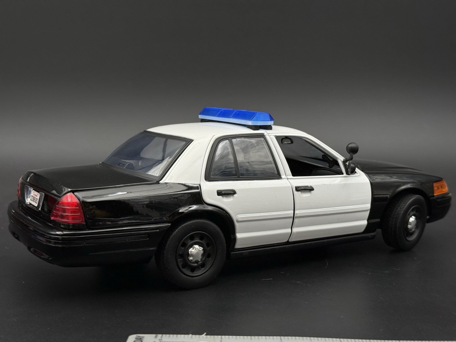 1/18 Scale Model Blue Code 3 Excalibur Lightbar Police 1862B10
