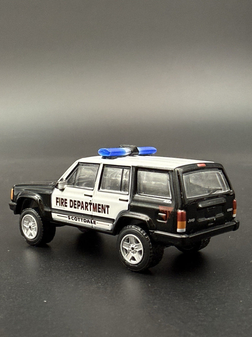 2-Pack 1/64 Scale Model Jetstream Jetsonic Blue Lightbar Police 6424B10