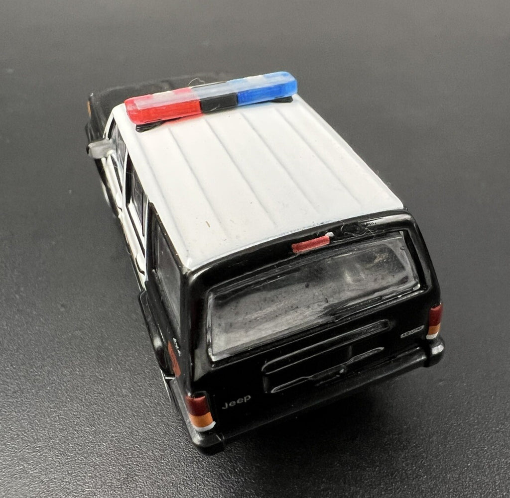 2-Pack 1/64 Scale Model Whelen Edge Lightbar Blue Red Police SUV Car 6409BR18