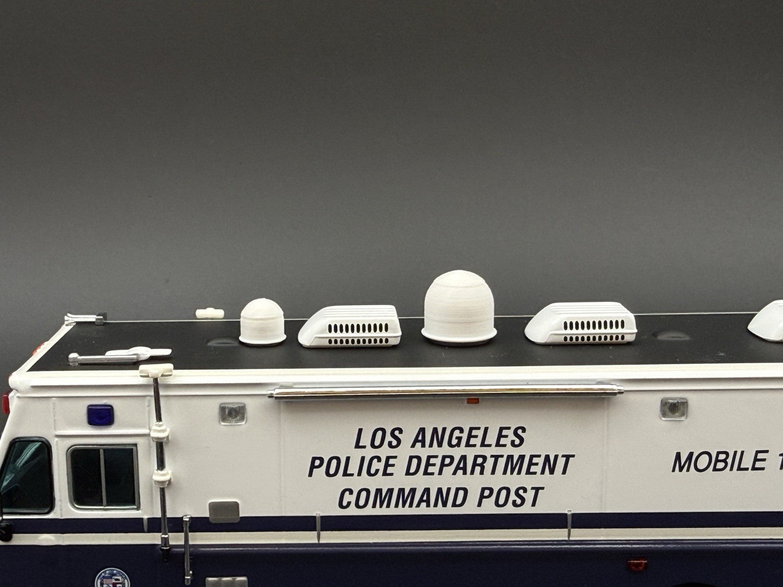2-Pack 1/64 Scale Model Satellite TV Antenna RV Command Post 6454 WHITE2