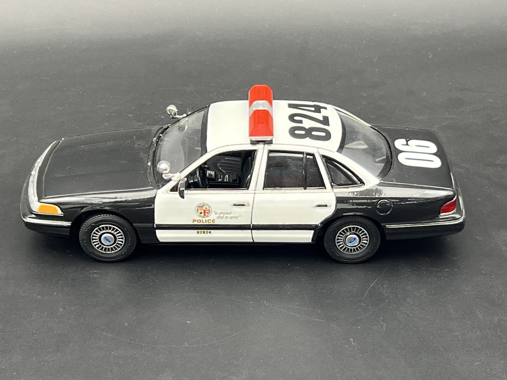 1/24 25 27 Red Chrome Code 3 LP6000 Lightbar W Internal Lens Police Sheriff Fire10