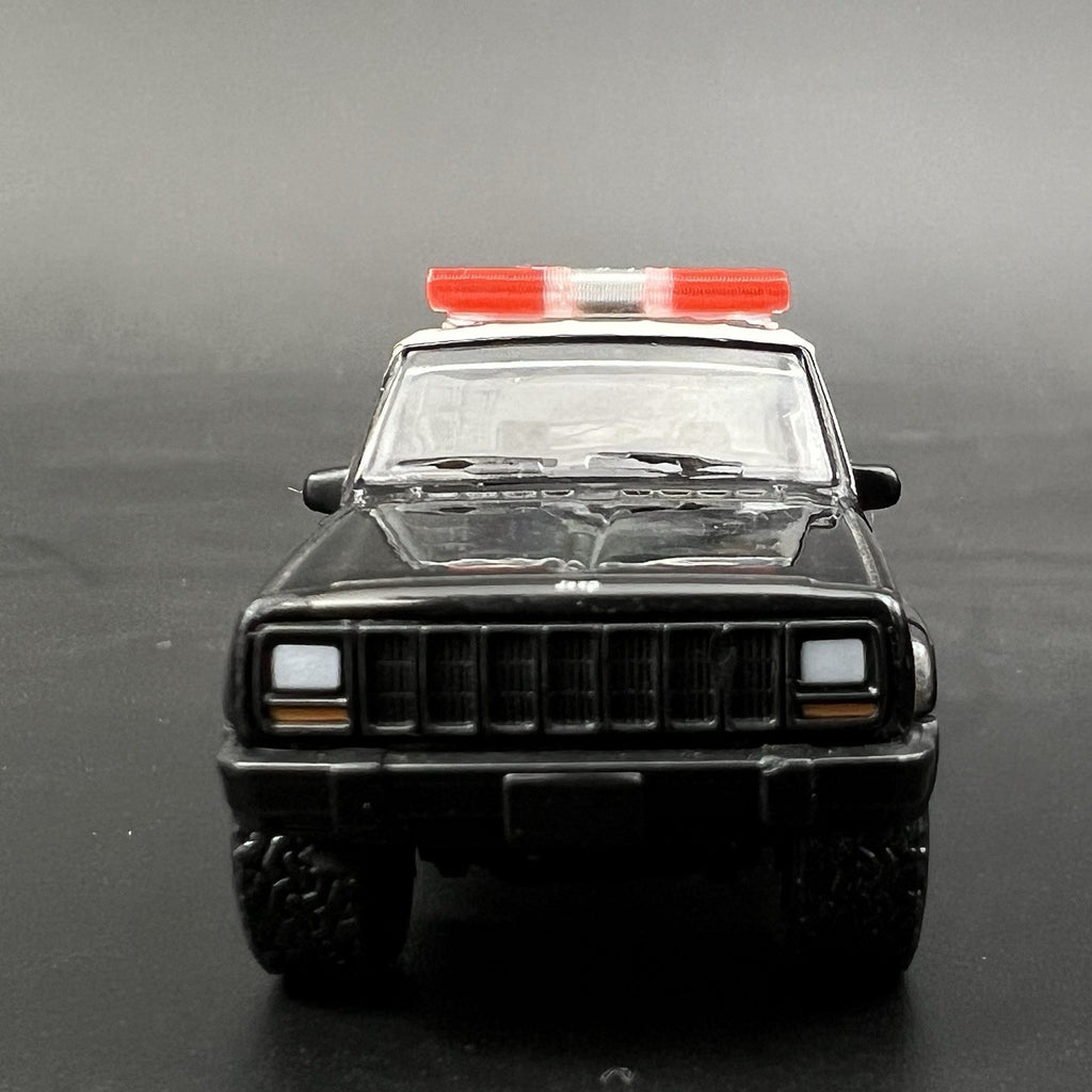 2 Pack 1/64 Red Chrome Cannonball Run Ambulance Aerodynic Lightbar Police Fire9