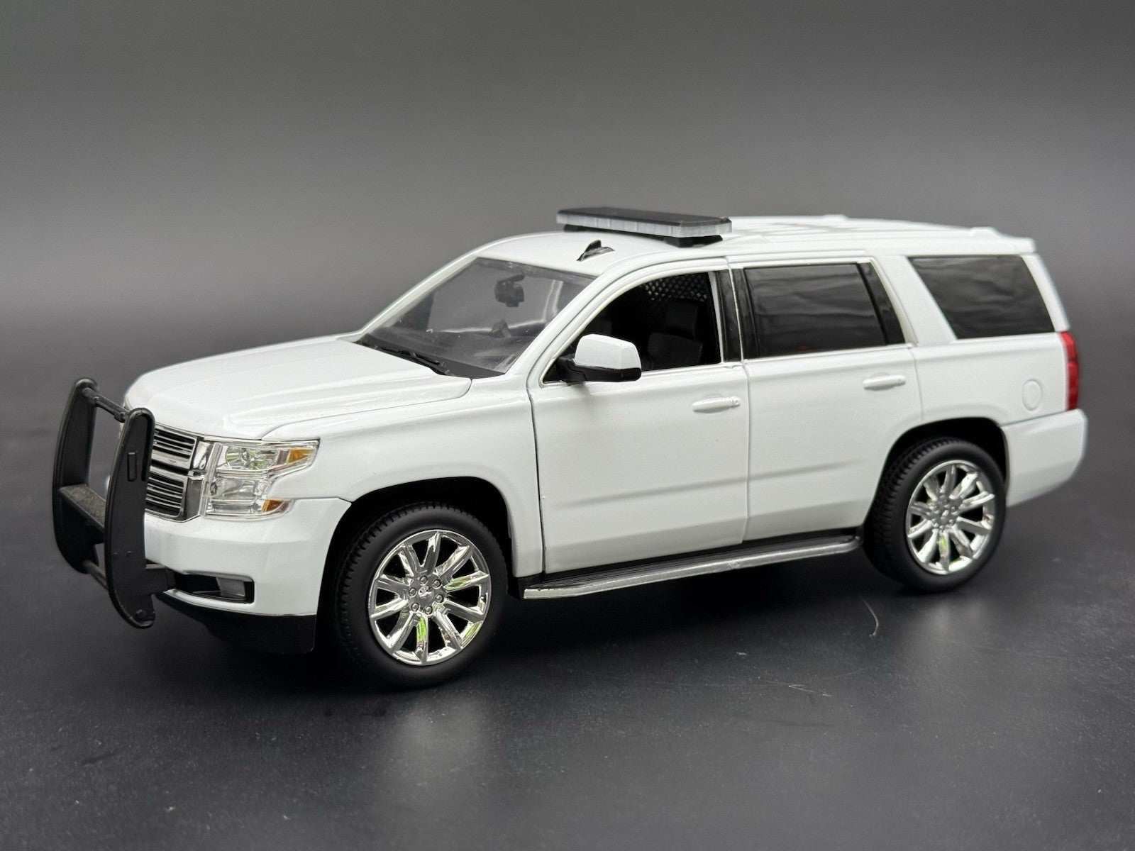 1/24 25 27 LED Compatible Tahoe Width XL Code 3 2700 Black Lightbar Police9