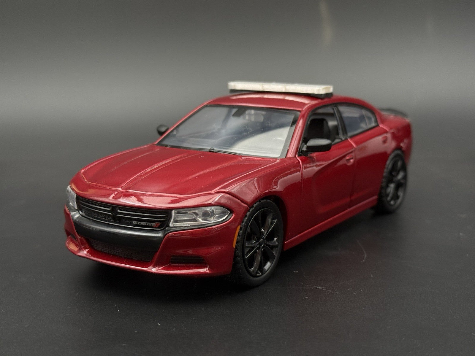 1/24 25 27 Scale LED Ready Whelen Liberty II Lightbar 2-Divider Police 2449C29