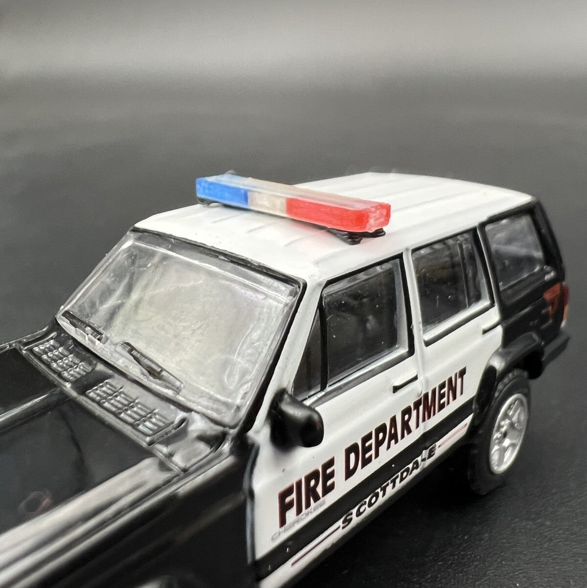 2 Pack 1/64 Whelen Edge Lightbar Blue Red Police Sheriff Highway Patrol SUV Car5