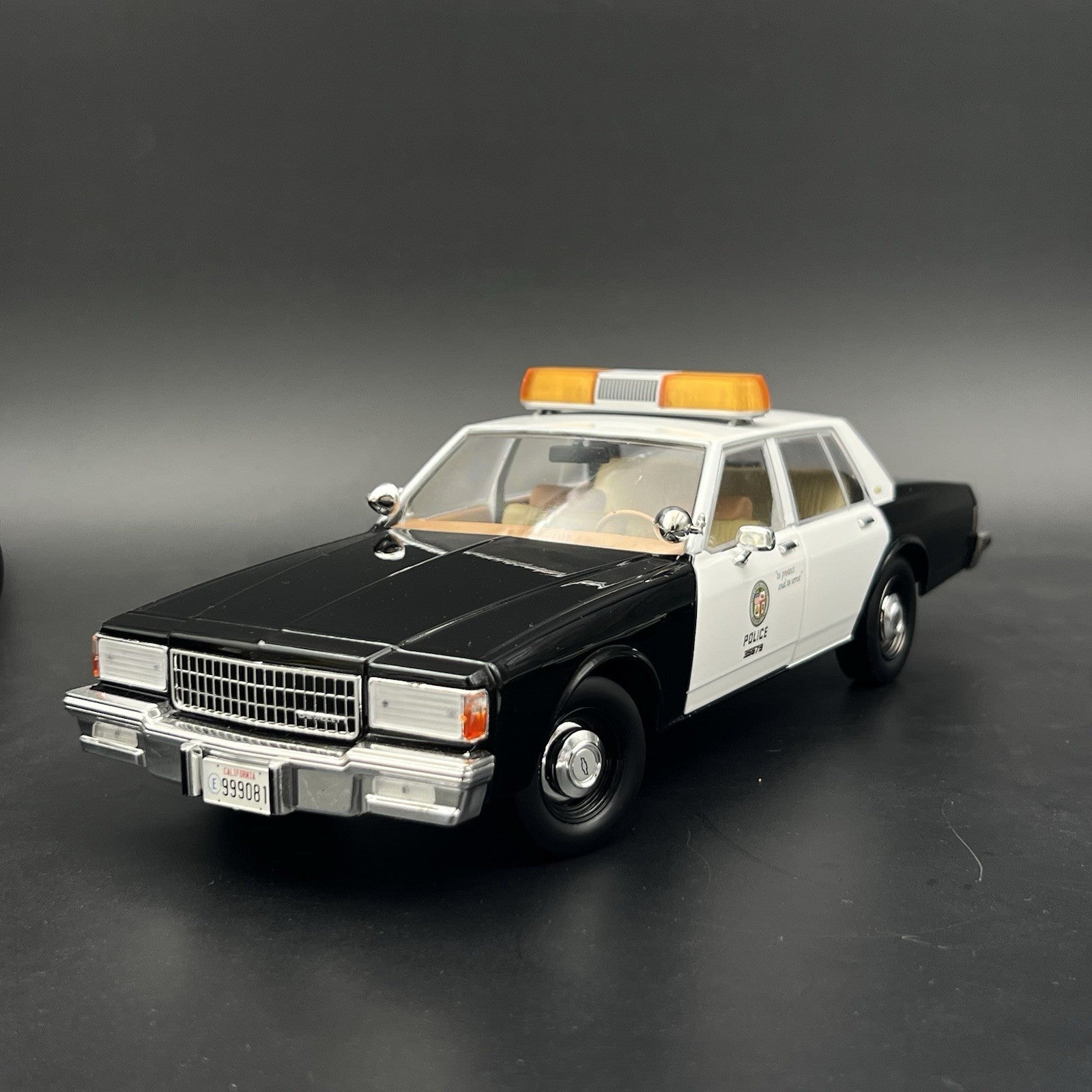 1/18 Amber Whelen 80H 90H 8000 Lightbar Police Security Park Patrol Work Truck3