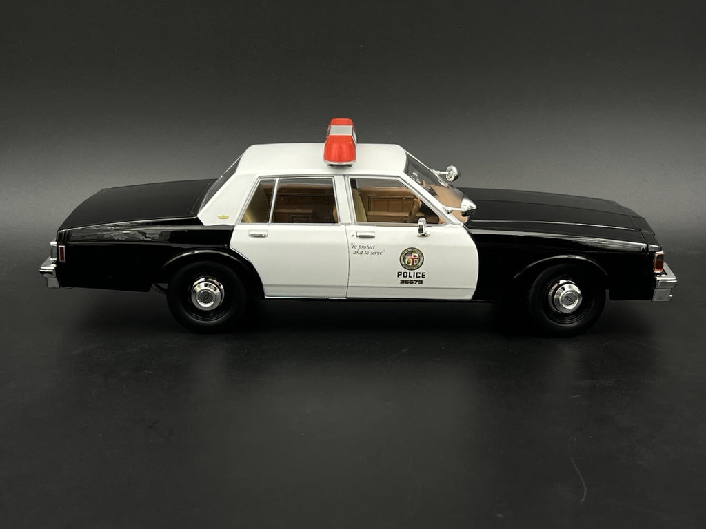 1/18 Extra Wide XL Red Whelen 80H 90H 8000 Lightbar Police Sheriff Fire11