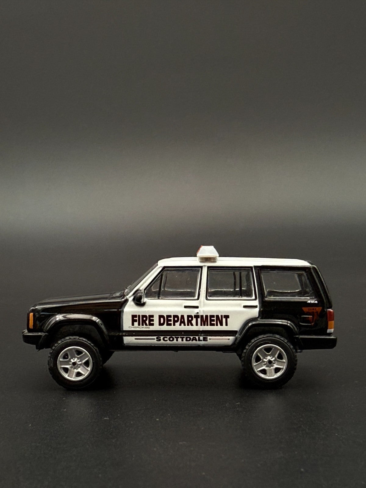 2 Pack 1/64 Scale Code 3 LP6000 Red Clear Lightbar Fire EMS Ambulance 6417RC4