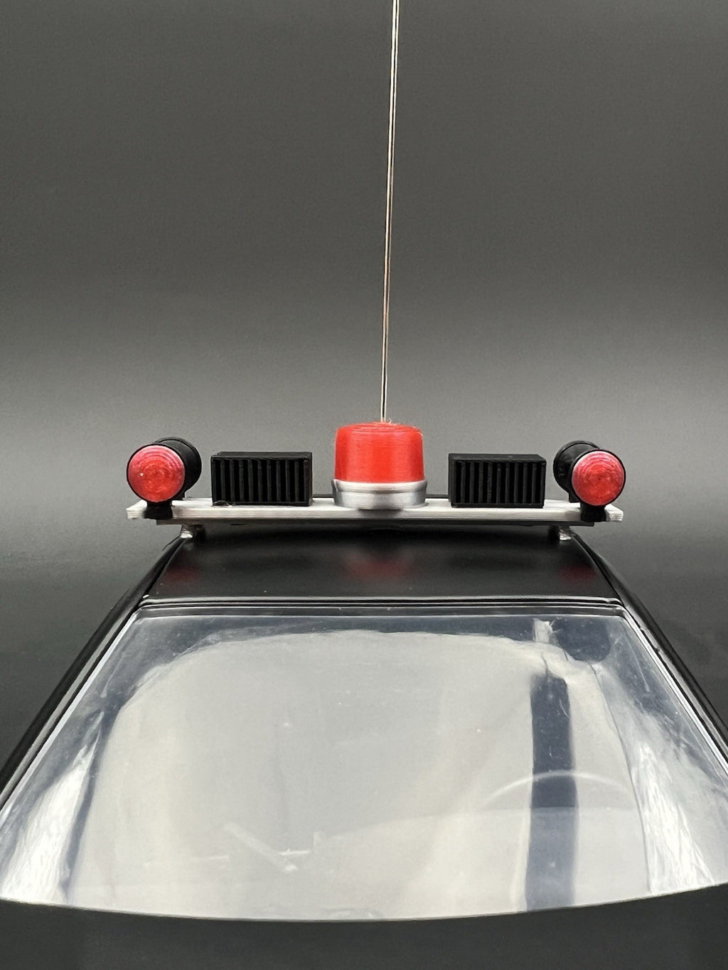 1/24 25 Scale Model Non Functional Red Vintage Round Light 24377