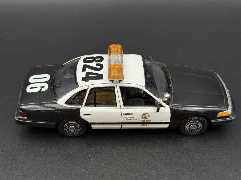1/24 25 Scale Amber Clear Streethawk Lightbar Police 24647