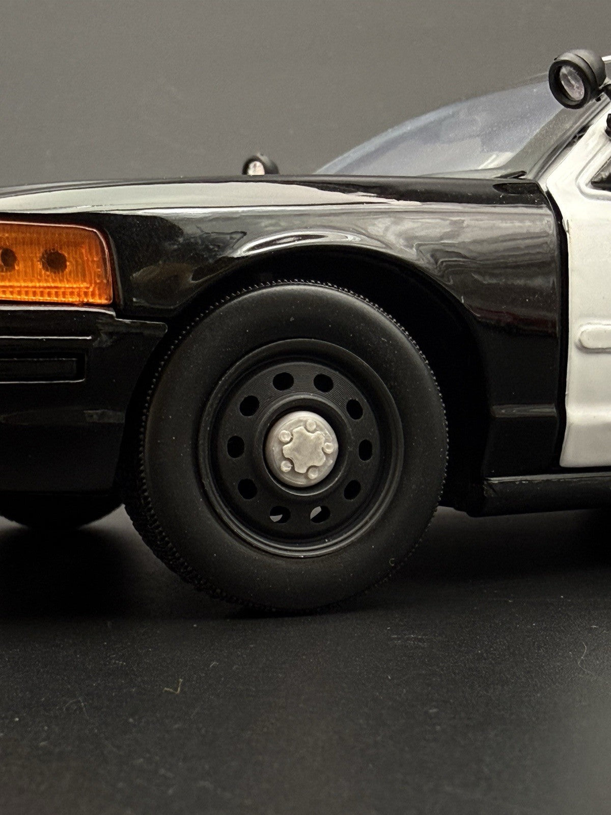 4 Pack 1/18 Scale Model 2006 Steel Wheel For Motormax Crown Victoria Police 18662