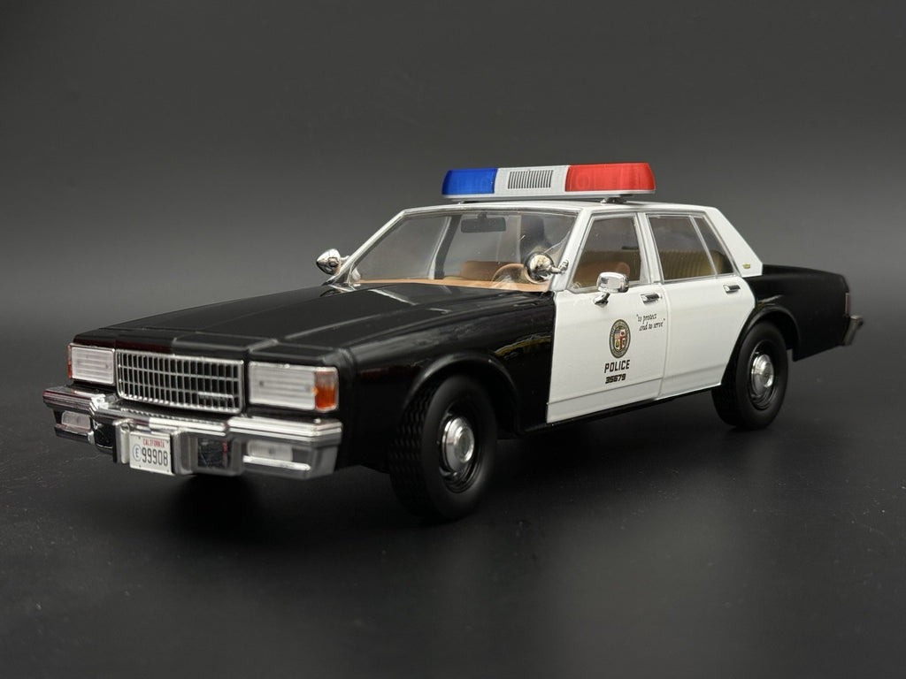 1/18 Scale Model Wide XL Blue Red Whelen 80H 90H 8000 Lightbar Police 1844XLBR4