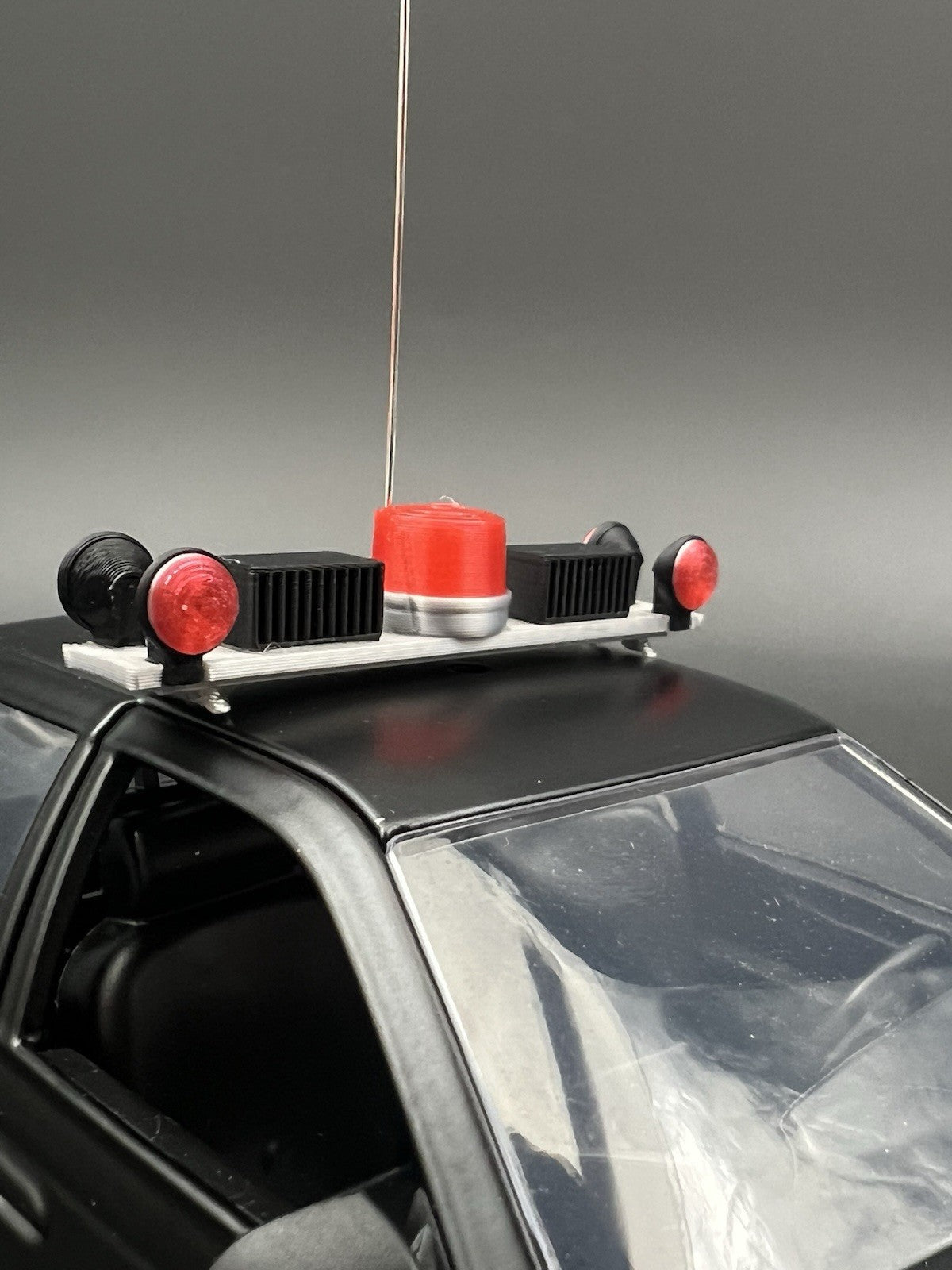 1/24 25 Scale Model Non Functional Red Vintage Round Light 24379