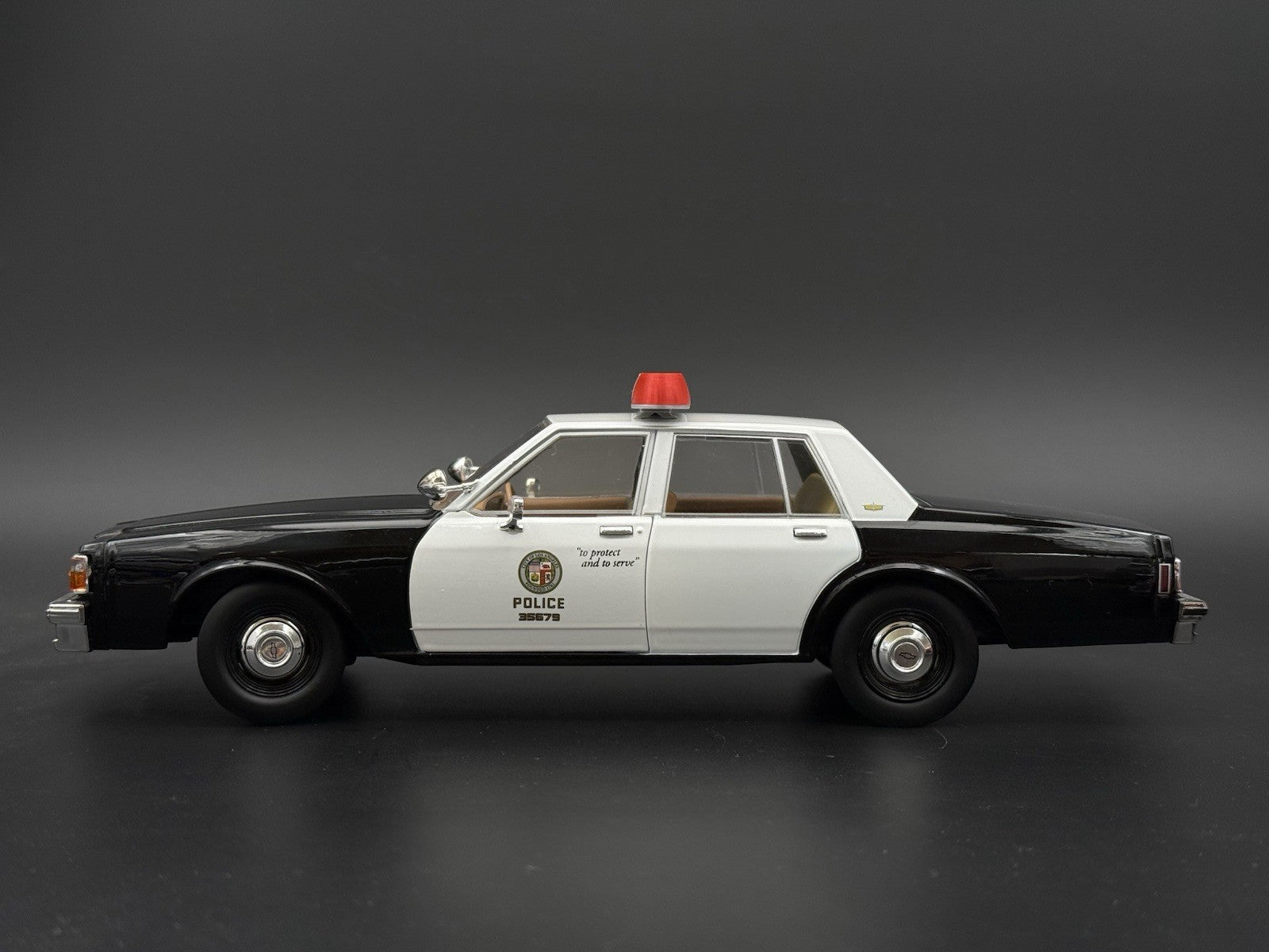 1/18 Scale Model Wide XL Blue Red Whelen 80H 90H 8000 Lightbar Police 1844XLBR6