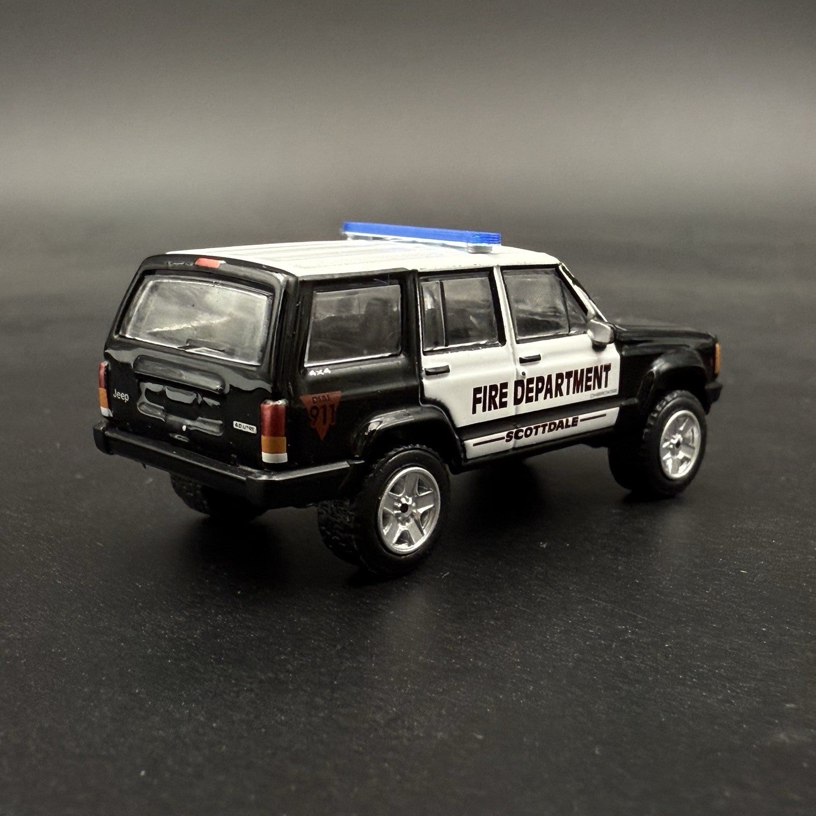 2 Pack 1/64 Blue LED Style Narrow Lightbar Greenlight Fire Police Ambulance SUV7