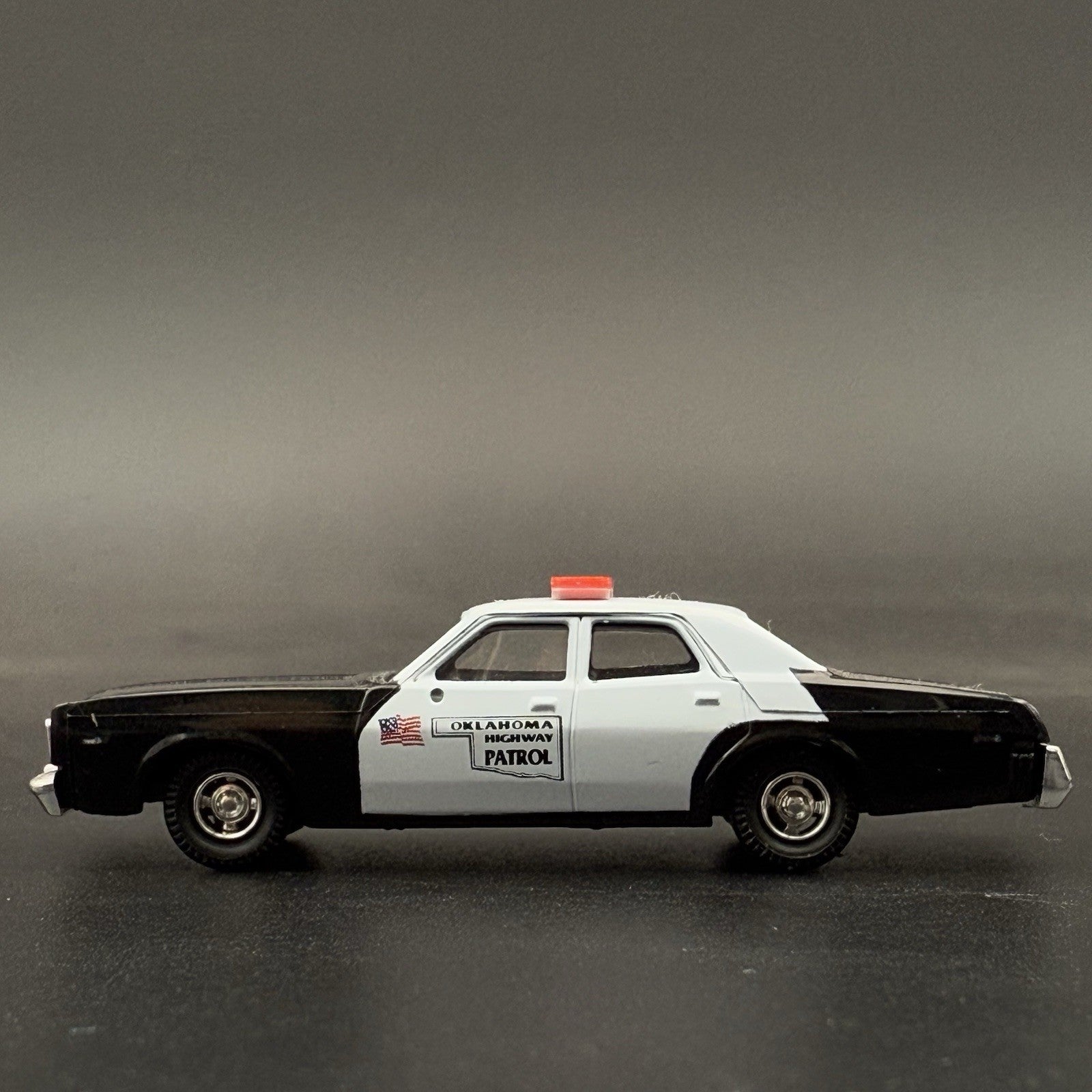 4 Pack 1/87 HO Scale Blue Red LED Style Whelen Lightbar Police Car 87016
