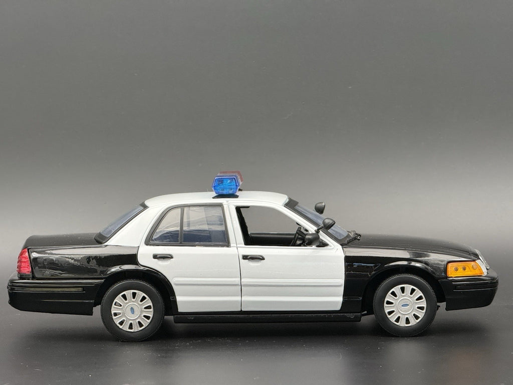 1/18 Scale Model Wheel For Motormax Crown Victoria 2006 Police Hubcap 18604