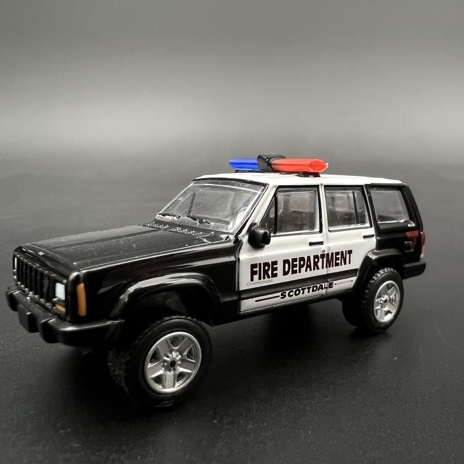 1/64 Scale Jetstream Jetsonic Blue Red Lightbar Police Fire Sheriff CHP 6424BR4