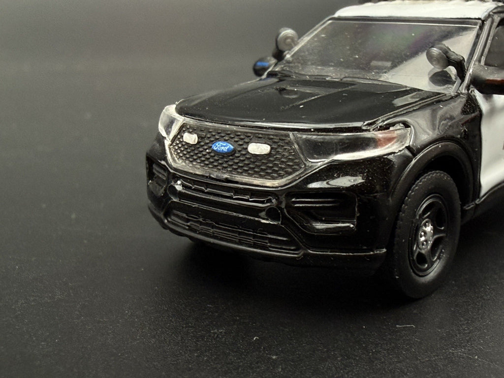 8 Pack 1/64 Scale Clear Grille Light Pod License Plate Police 6456C4