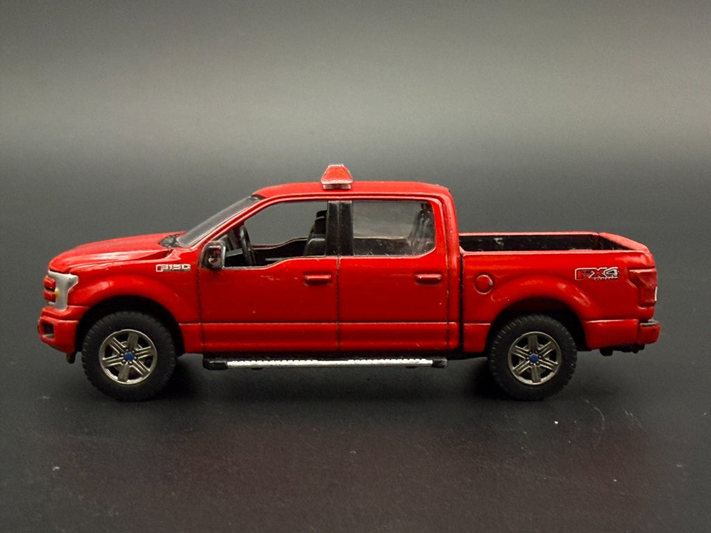 2 Pack 1/64 Scale Code 3 LP6000 Blue Red Lightbar Greenlight Police 6417BR4