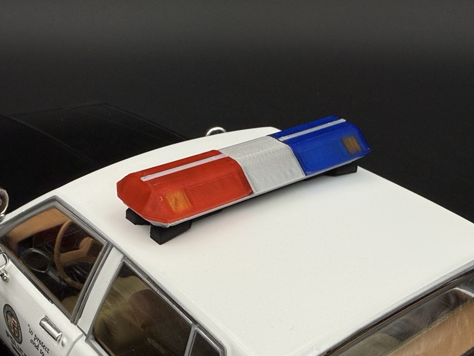 1/18 Scale Model Blue Red Amber Code 3 XL Lightbar Police California 1822ChromCA4