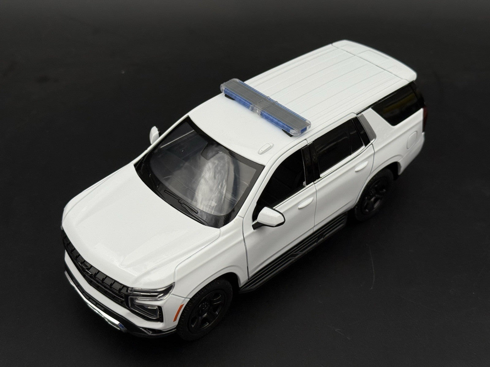 1/24 25 Scale Model Whelen Liberty II XL Blue Police Lightbar Tahoe SUV 2449XLB15