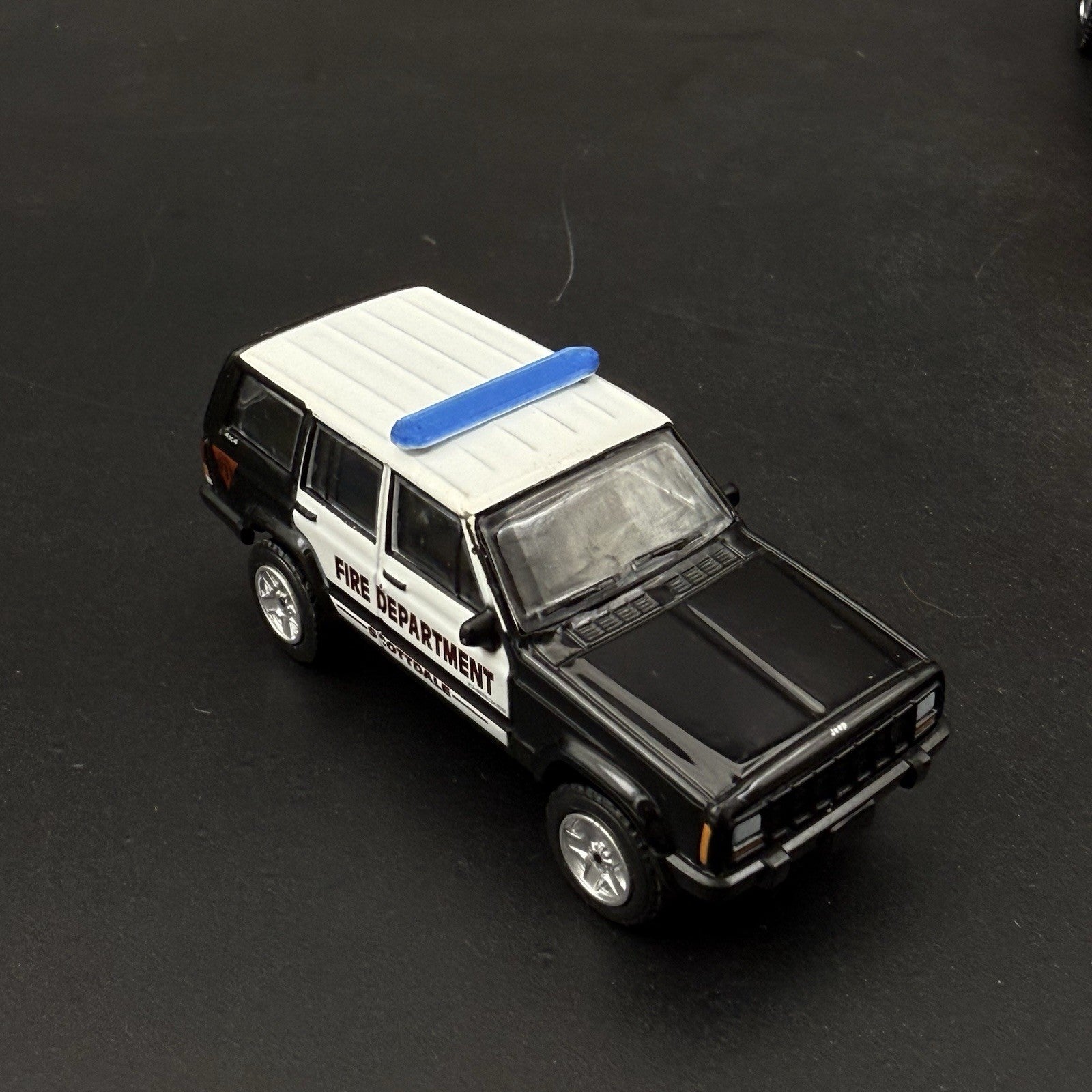 2 Pack 1/64 Blue LED Style Narrow Lightbar Greenlight Fire Police Ambulance SUV6