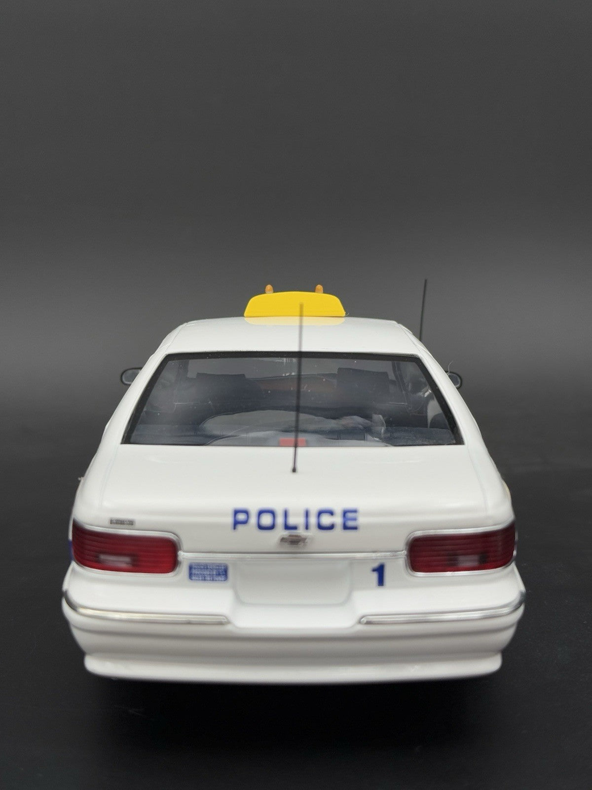 1/18 Scale Model Taxi Sign With Two Amber Lights And Lettering San Diego10