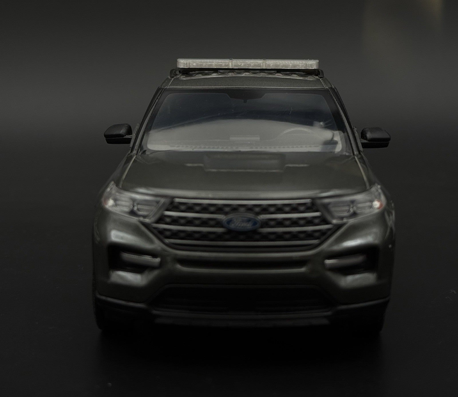 1/24 25 27 Scale LED Ready Whelen Liberty II Lightbar 2-Divider Police 2449C212