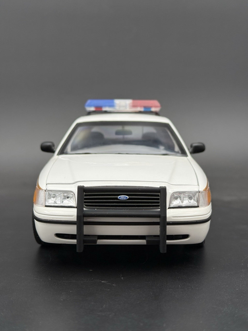 1/18 Scale Model Setina PB300 Push Bumper Pushbar Crown Vic 1853 Universal Sedan3