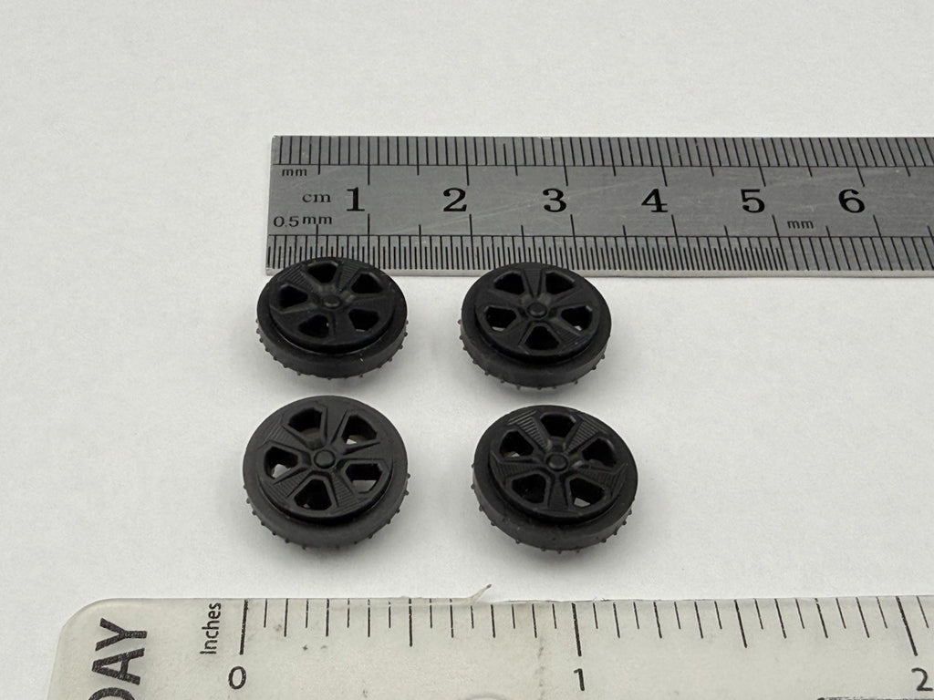 4Pack 1/43 O Scale Model Wheel Motormax Greenlight Ford Explorer Police SUV 43391