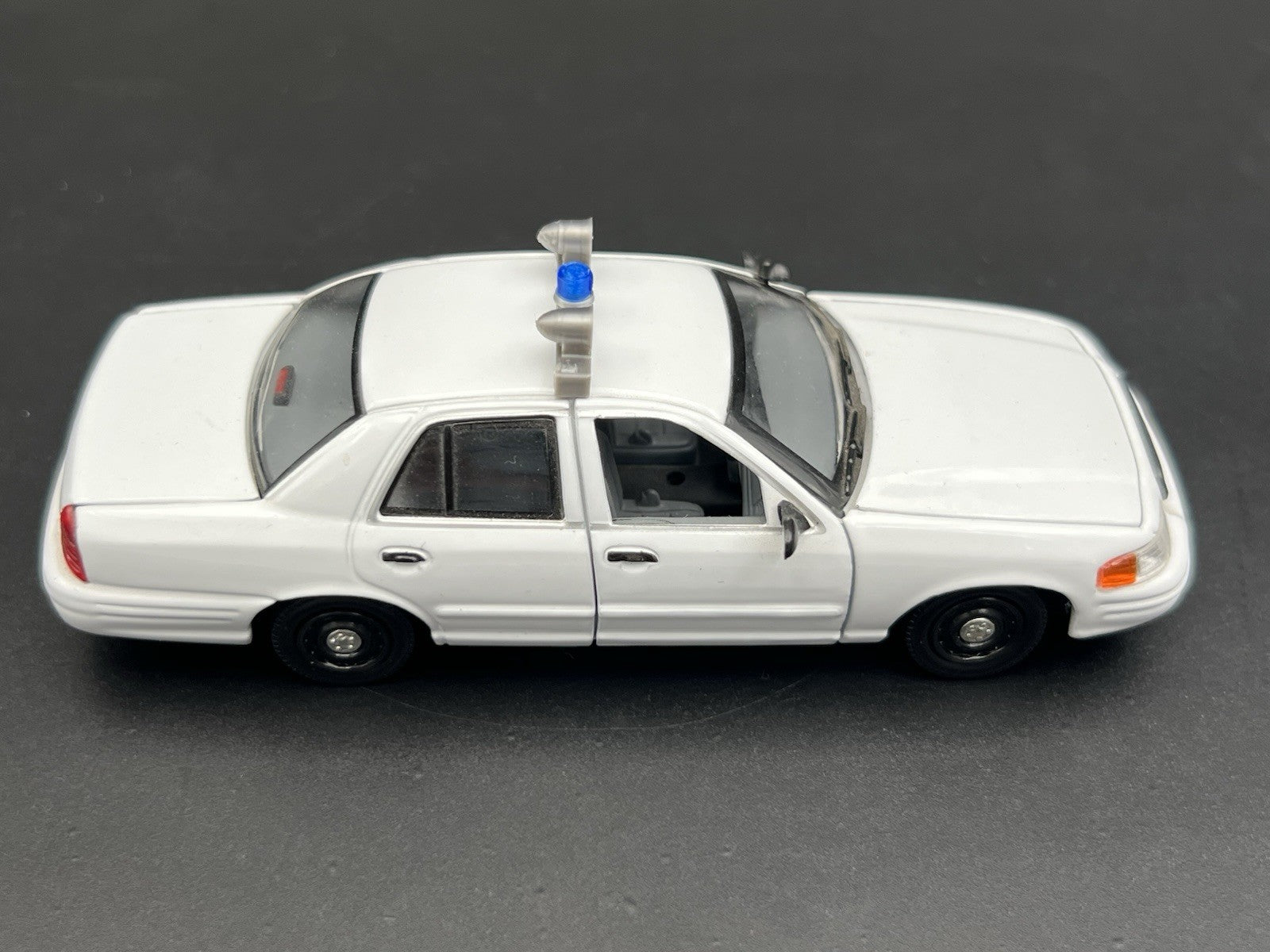 1/43 Vintage Blue Beacon With Dual Siren Speakers Lightbar Police6