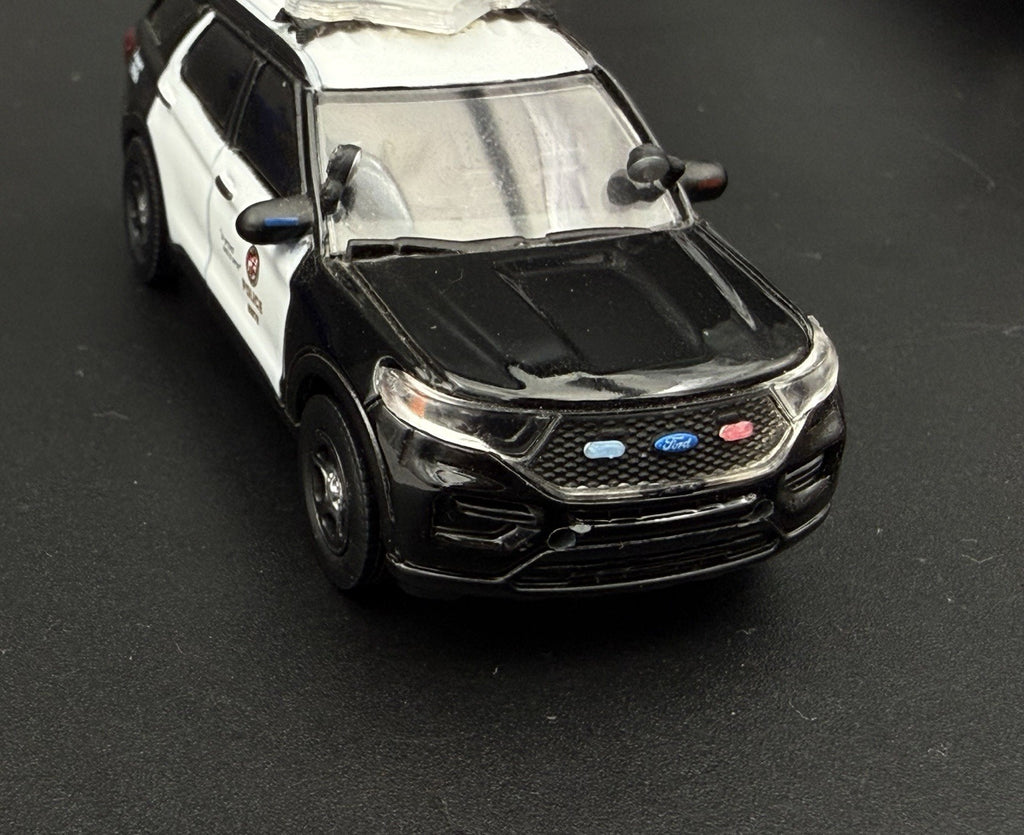 8 Pack 1/64 Scale Blue Grille Light Pod License Plate Police 6456B3