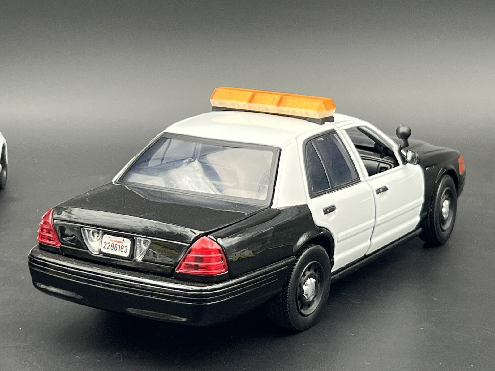 1/24 Scale Model LED Compatible Amber Code 3 MX7000 Lightbar Security Work 2414A7
