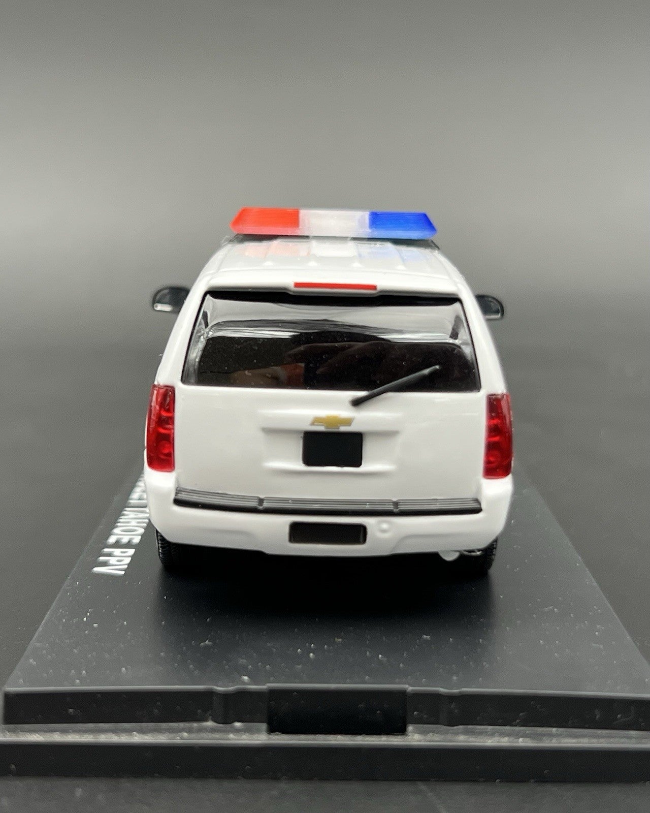 2 Pack 1/43 Blue Red SUV + Sedan Vista Lightbar Greenlight Police Sheriff Fire12