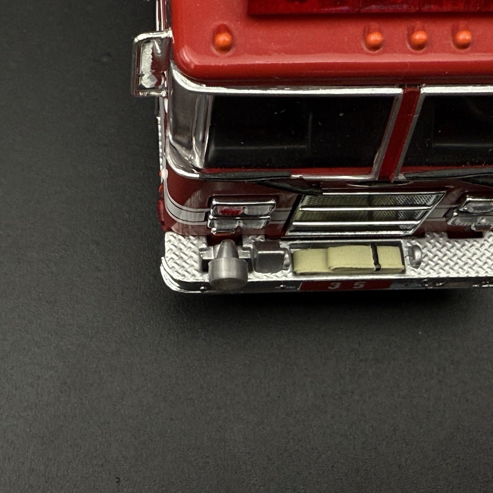 2 Pack 1/64 Federal Q Q2B Siren Code 3 Fire Engine Truck Kitbash 64435