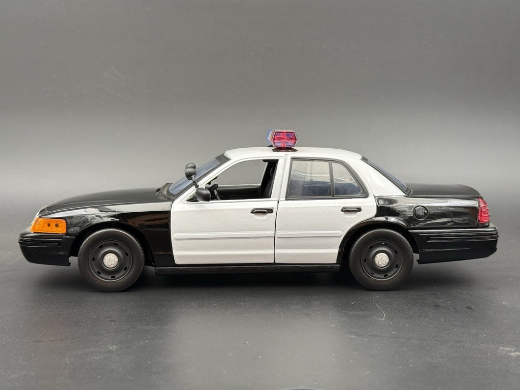 4 Pack 1/18 Scale Model 2003 Steel Wheel For Motormax Crown Victoria Police 18667