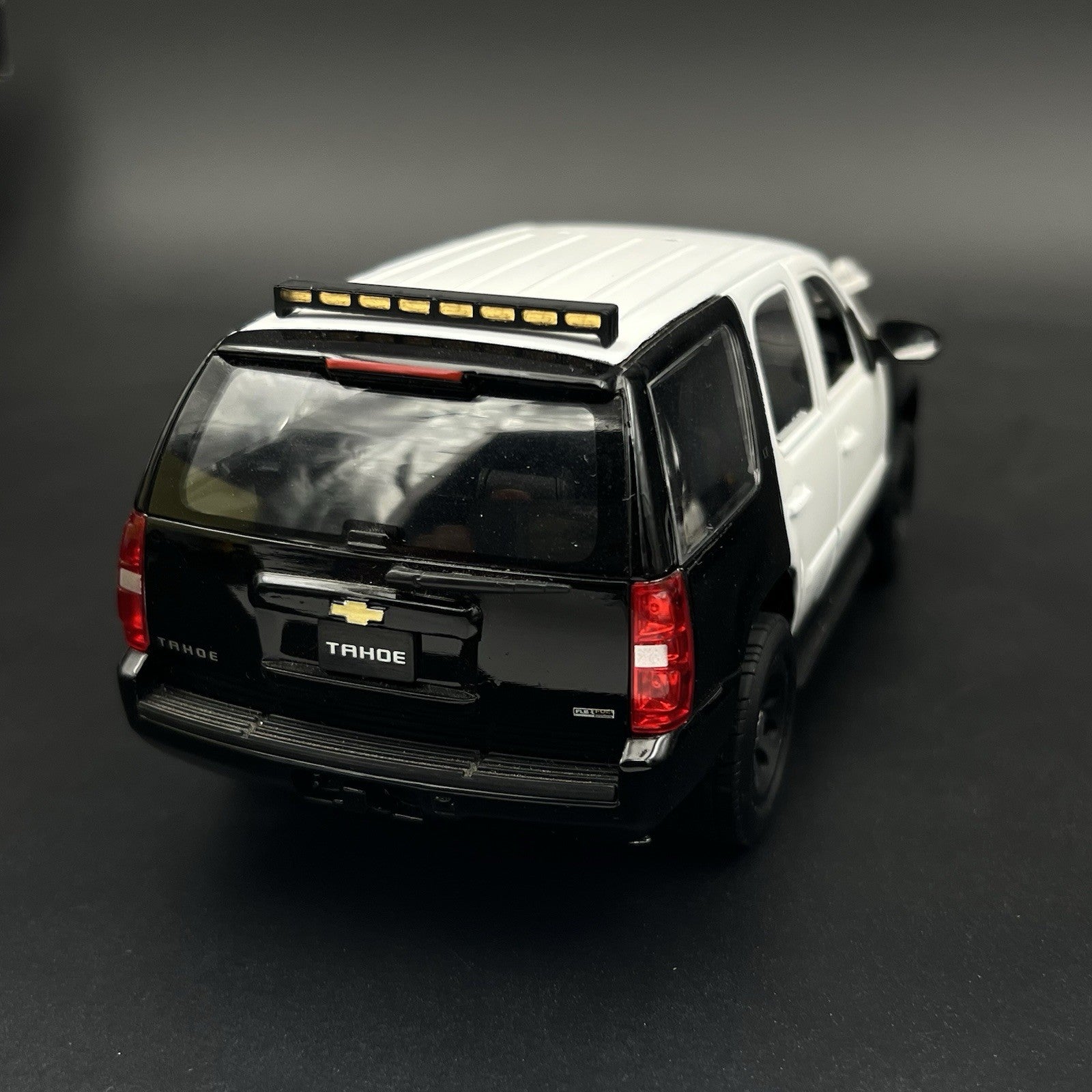 1/24 LED Ready Amber Traffic Advisor Arrow Stick Deck Lightbar Police Sheriff2