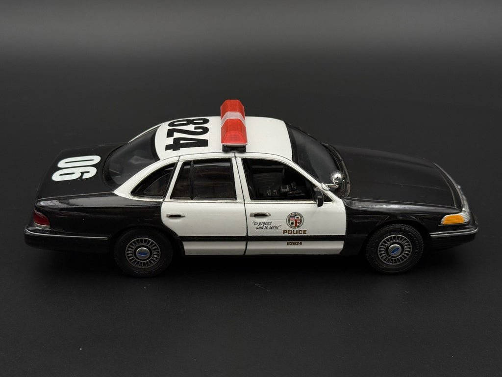 1/24 1/25 Scale Model Red Clear Code 3 LP6000 Lightbar Police Fire 2411ClearR6