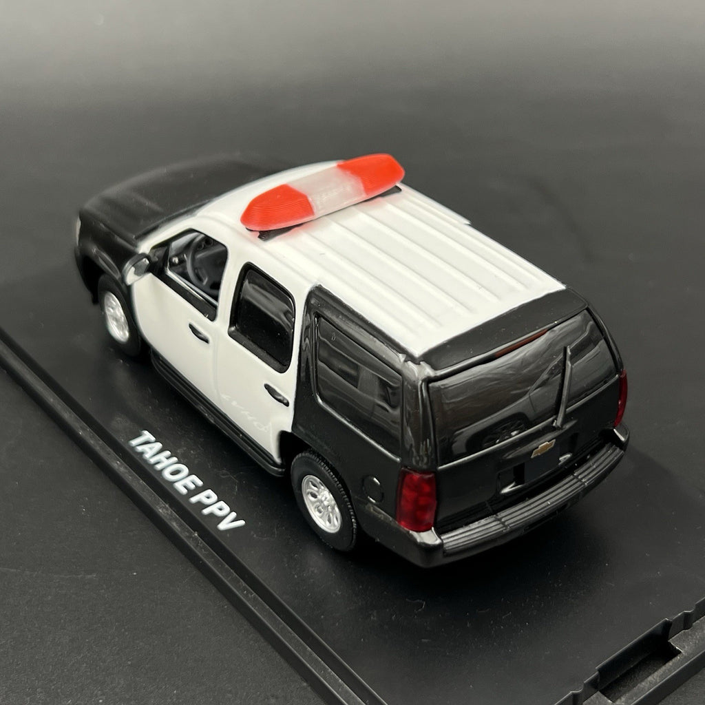 2 Pack 1/43 Red SUV + Sedan Vista Lightbar Greenlight Police Sheriff Fire15