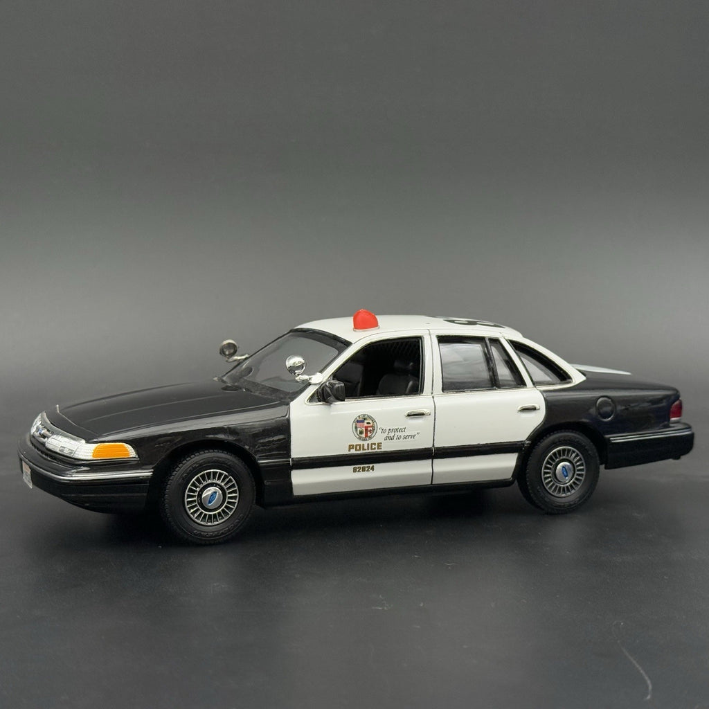 2Pack 1/24 25 LED Ready Red Fire Ball Teardrop Beacon Kojak Starsky Hutch Police3